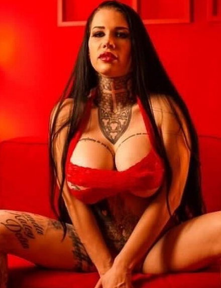 Alessa Milano Borntobefuck