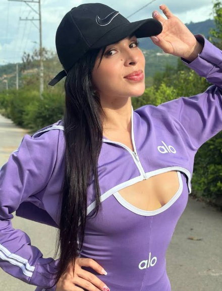 Anitta Miller Borntobefuck