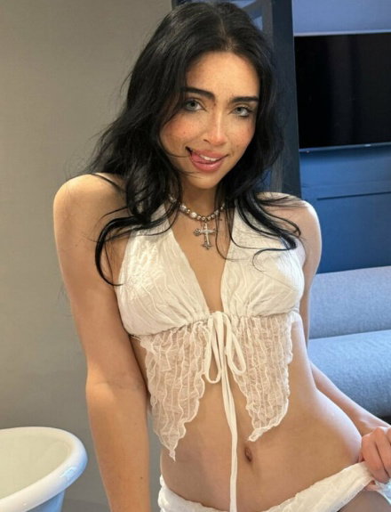 Chloe Marini Borntobefuck