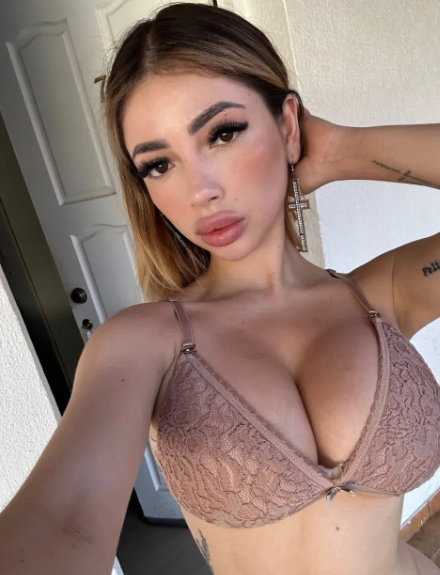 Gatita Veve Borntobefuck