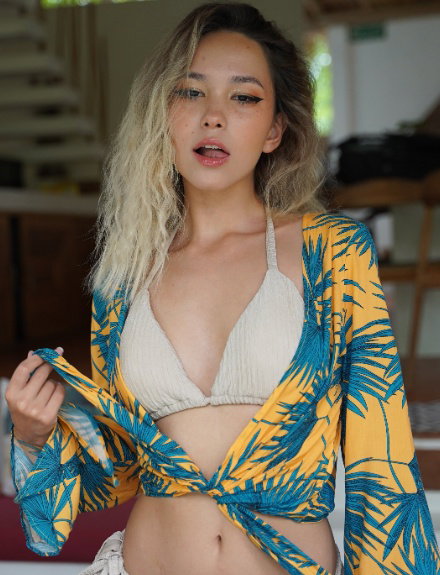Lil Karina Borntobefuck
