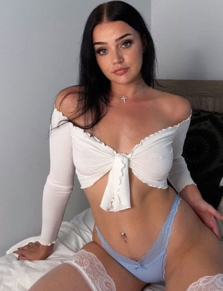 Megan Rogerson Borntobefuck