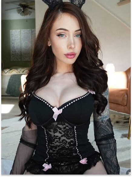 Elise Laurenne Borntobefuck