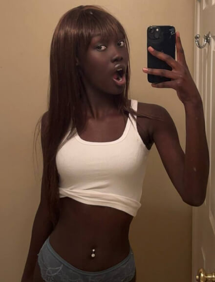 Mona Onyx Borntobefuck