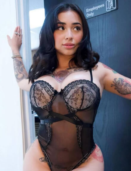 Tatted Mamii Borntobefuck