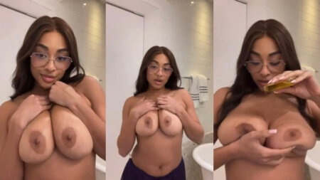 Ashleyroseglam Bathroom Bare Breasts Oiled Teasing Video Leaks Borntobefuck