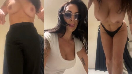 Emilie Nefnaf Spogliarello Cabina Prova Nude Video Leaks Borntobefuck