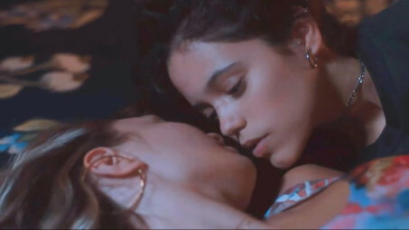 Jenna Ortega GG Hot Lesbians Kiss Nude Video Leaks Borntobefuck