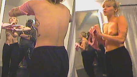 Miley Cyrus Essayage avec sa Styliste Nude Vidéo Leaks Borntobefuck
